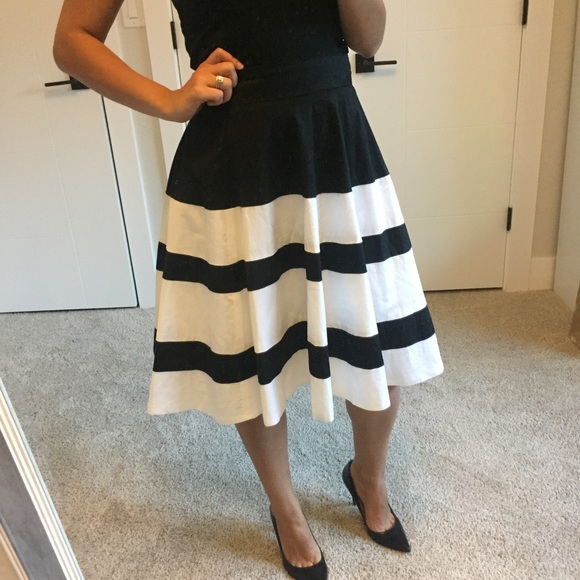 Amanda & Chelsea Dresses & Skirts - Amanda + Chelsea striped skirt